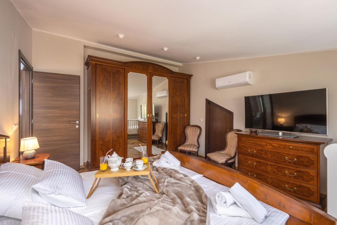 Villa Adriatic, Apartment Enio With Swimming Pool, Panoramic Sew View, Free Parking Ičići エクステリア 写真